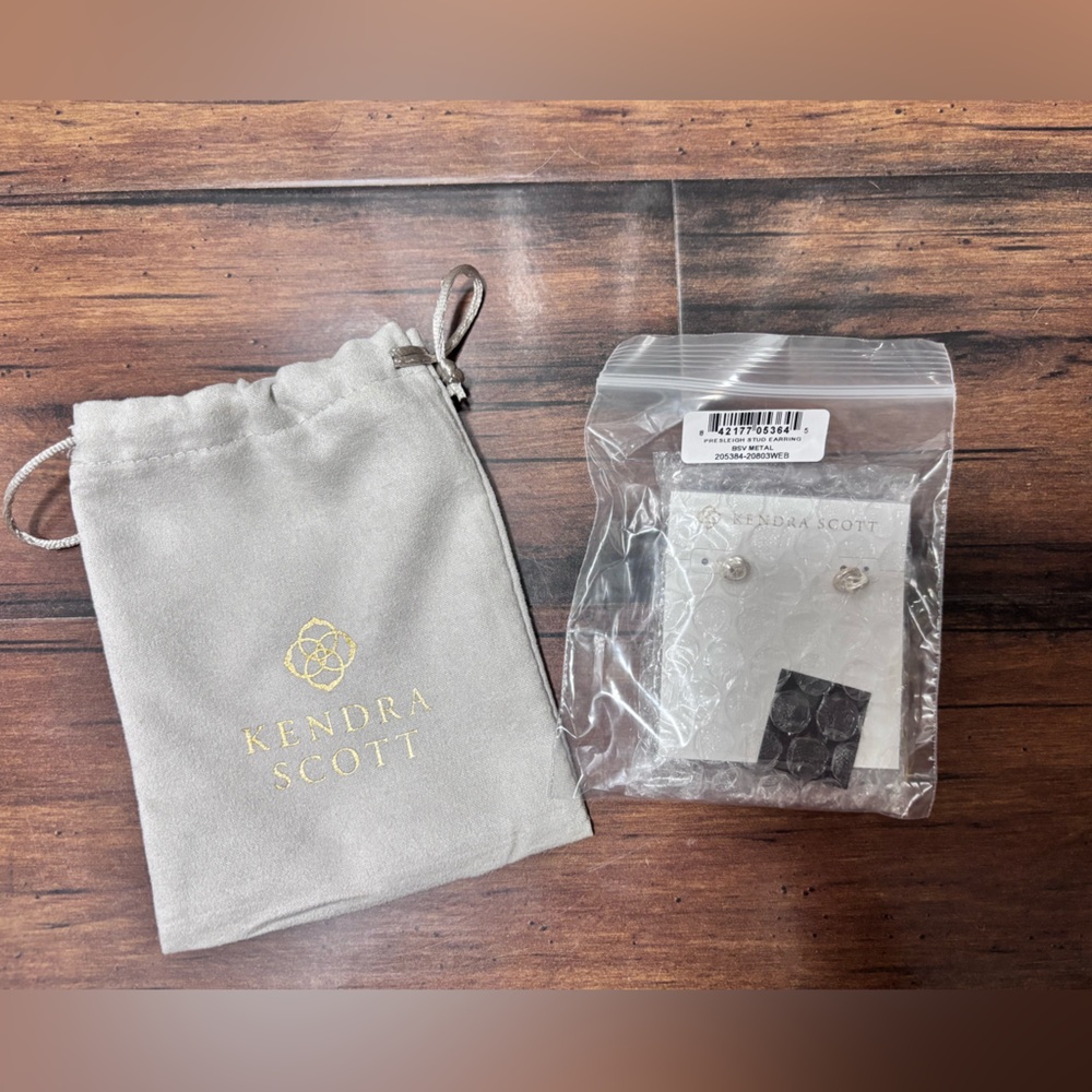 Kendra Scott Presleigh Silver Stud Earrings with Gray Pouch